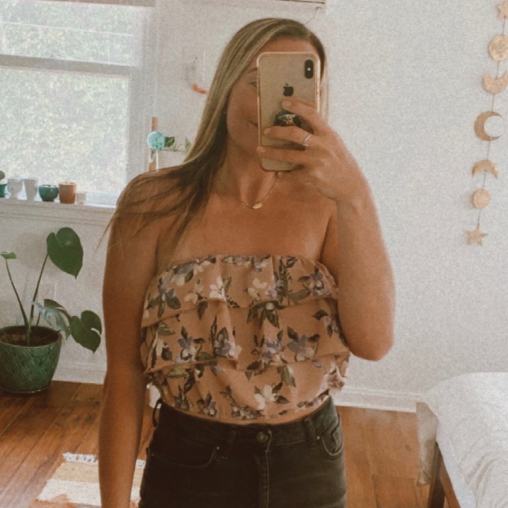 Flowy Floral Crop Top size S/M